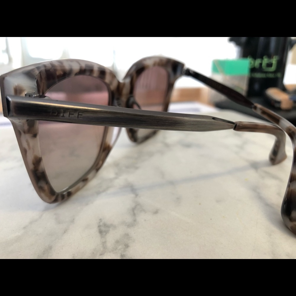 Diff Sunglasses. - image 2